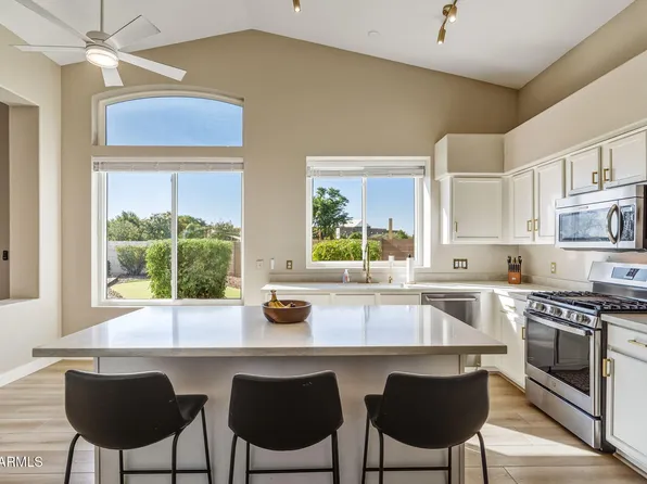 389 E ARABIAN Drive, Gilbert, AZ 85296