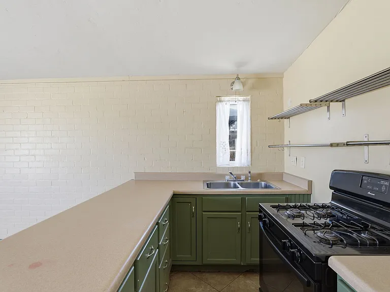 3226 E Bermuda St #1 — Photo 8