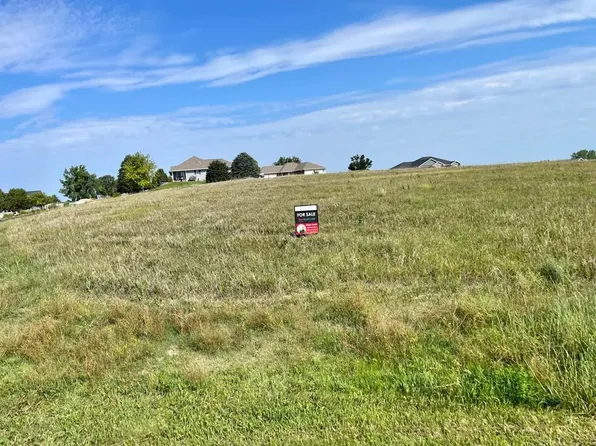 25 Golfside Dr, Pleasanton, NE 68866