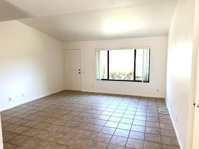 45 Lakeview Cir — Photo 6