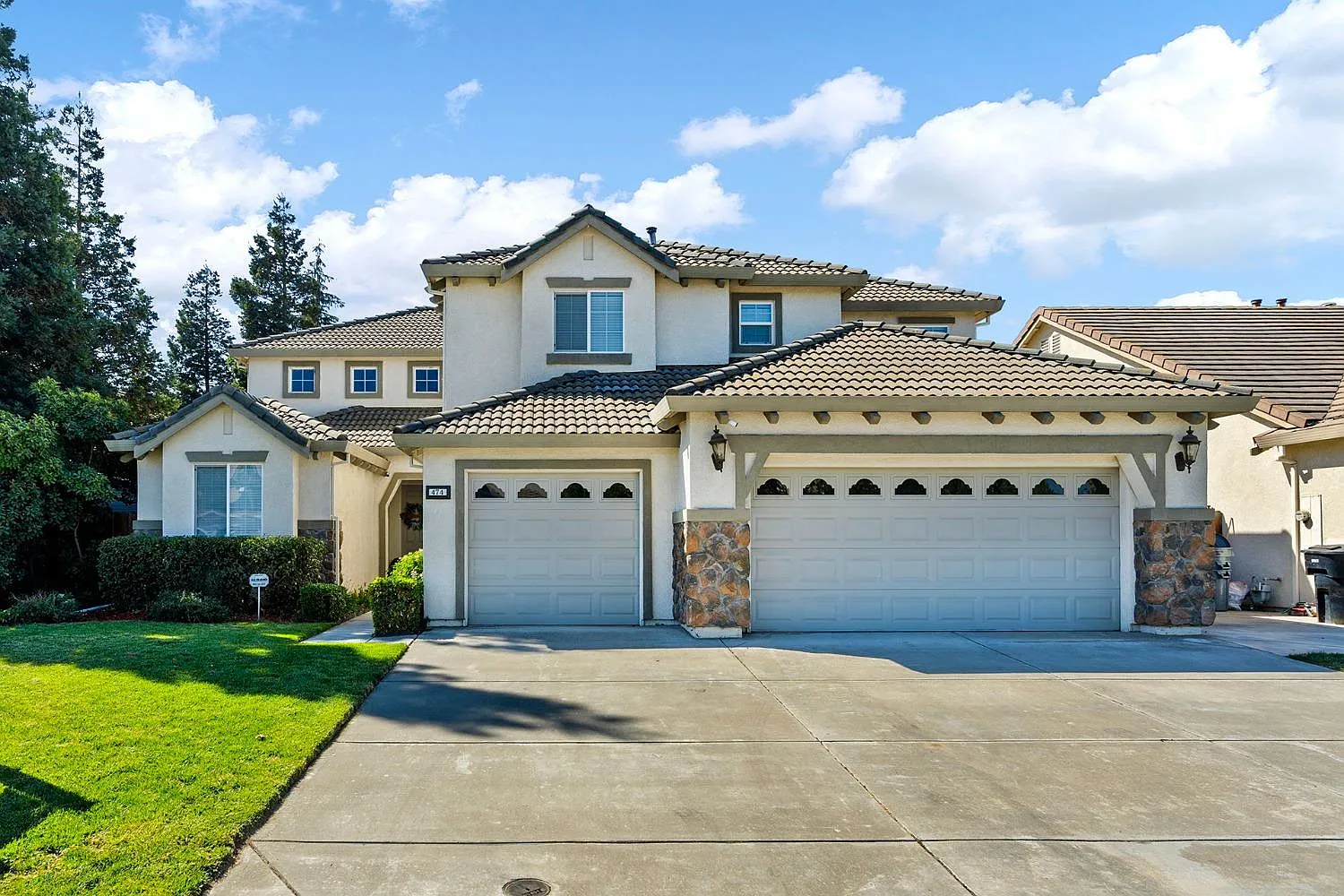 474 Van Slyke Ct photo 1