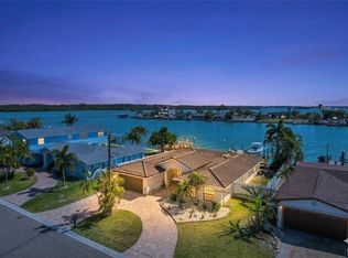 565 Crystal Dr, Madeira Beach, FL 33708