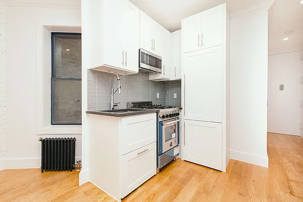Rented by Nooklyn NYC LLC | media 21