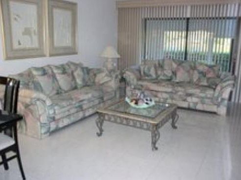 4th image of 15301 Pembridge Ave APT B48