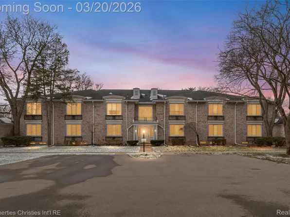 40750 Woodward Ave Unit 25, Bloomfield Hills, MI 48304
