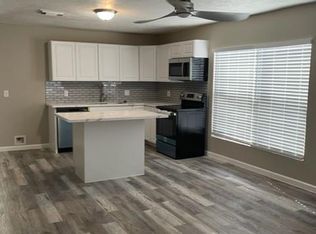 514 S Virginia St, La Porte, TX 77571