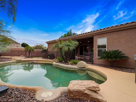 2nd image of 25619 N Hackberry Dr