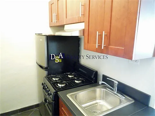 Rented by DSA Realty | media 31