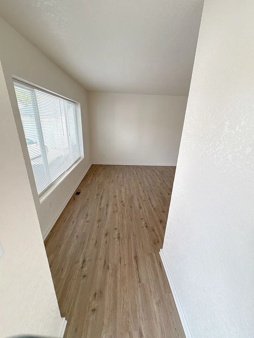 429 Old Fort Rd — Photo 2