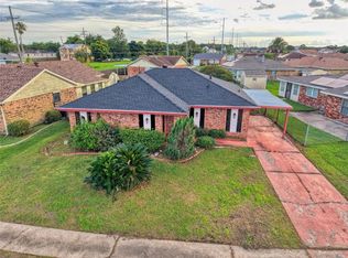 5108 Sandhurst Dr, New Orleans, LA 70126