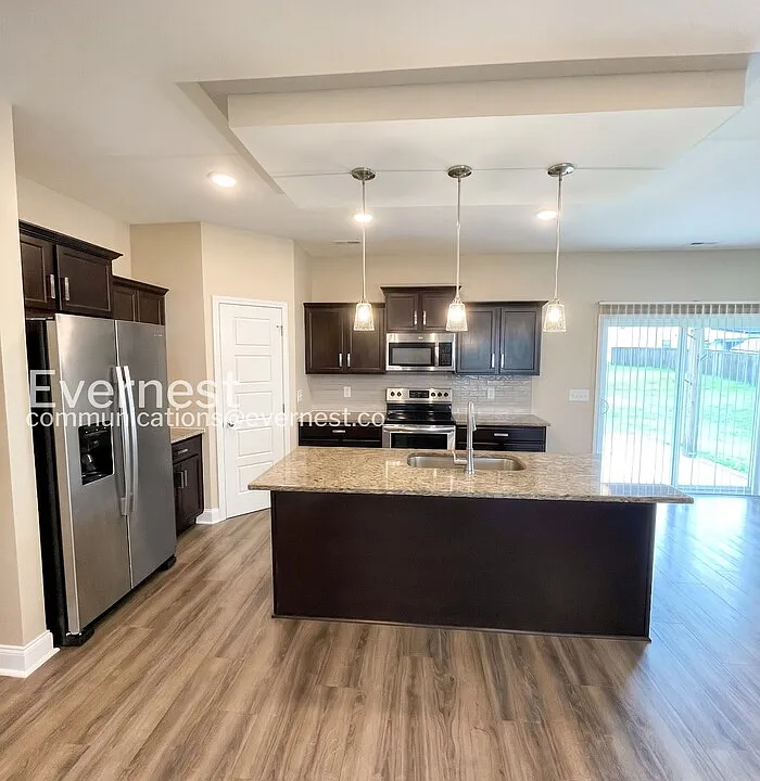 514 Bloomington Trce
