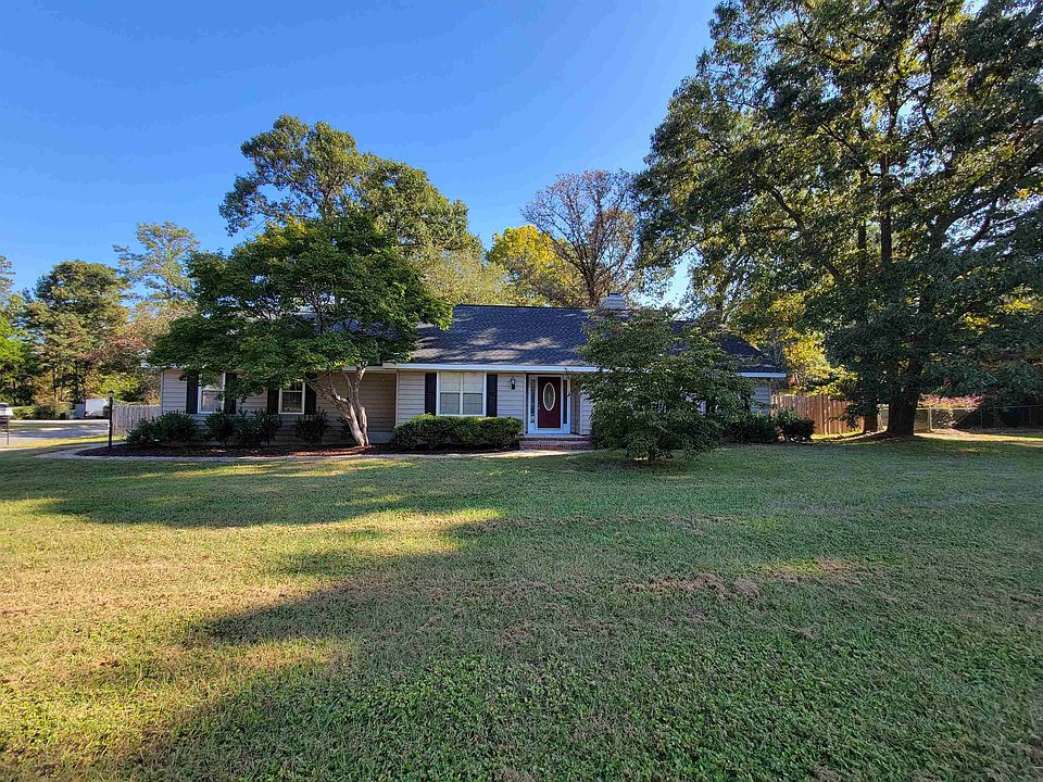 1st image of 101 Pine Bluff Dr