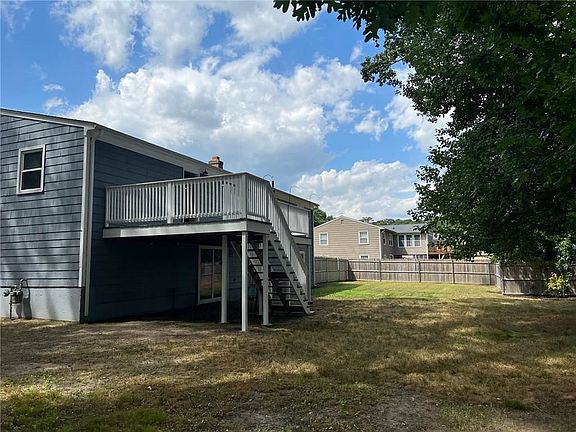 3rd image of 106 Oberlin Dr