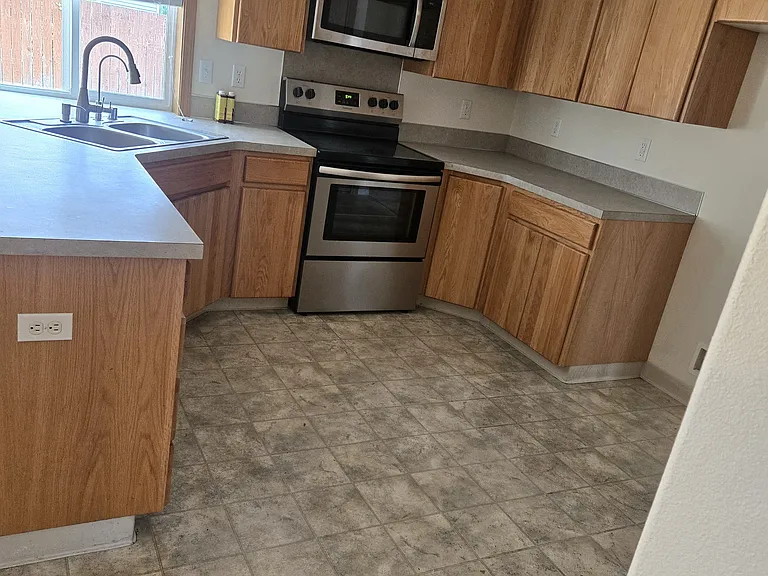 16503 NE 26th St — Photo 15