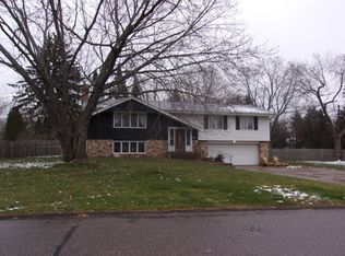 4177 Hull Rd, Minnetonka, MN 55305