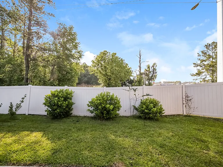 45014 Ingleham Cir — Photo 16