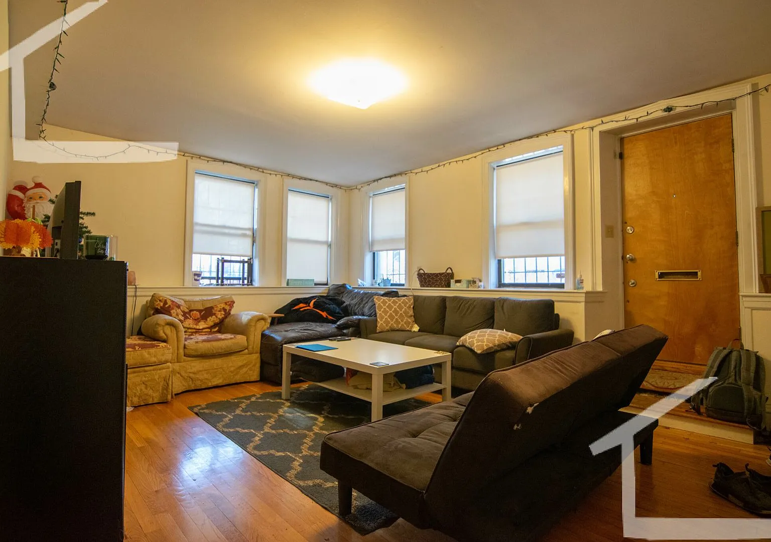 No Brokers Fee, Heat, Hot Water Included, Garden Level Recently Renovated Unit, Laundry on a Site — Photo 1