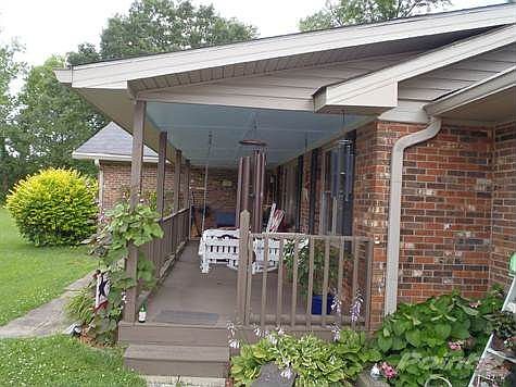 3rd image of 526 E College Ave