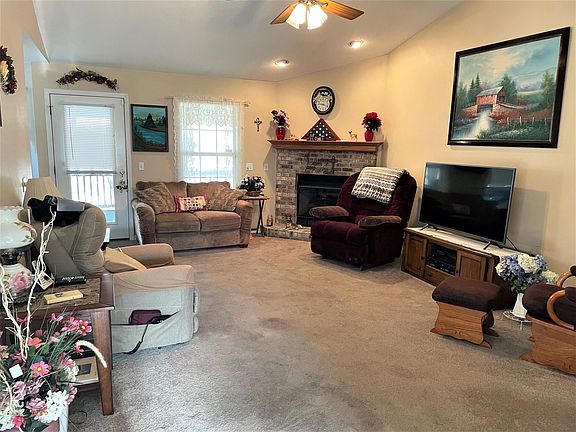 5th image of 441 Sycamore Dr