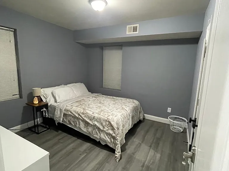4257 Brooks St NE #B — Photo 4