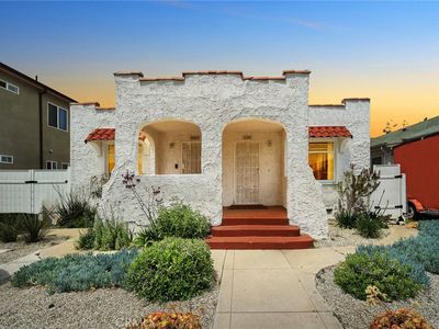 4263 Walton Ave, Los Angeles, CA, 90037