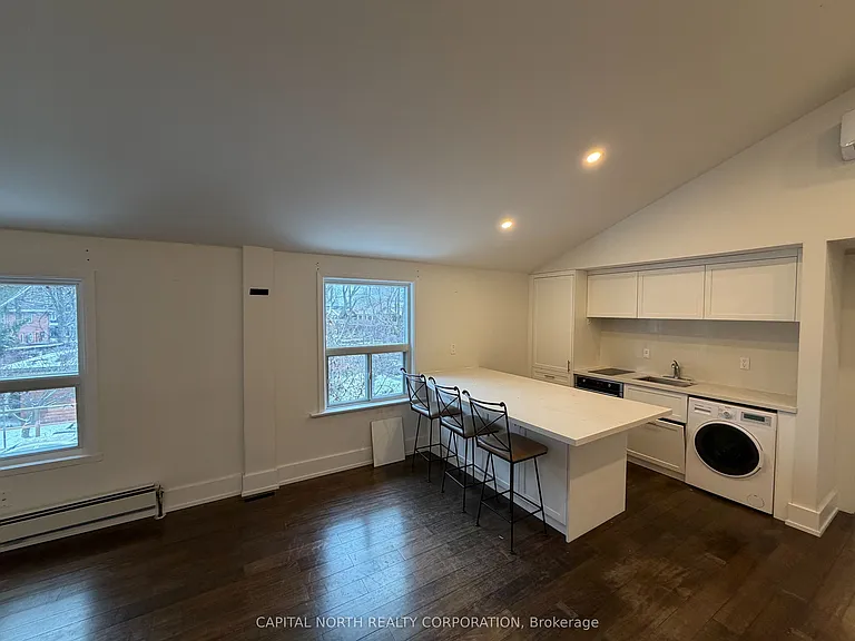 43 Glen Manor Dr #UPPER — Photo 9