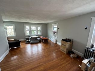 19 Oakley Rd UNIT A, Watertown, MA 02472