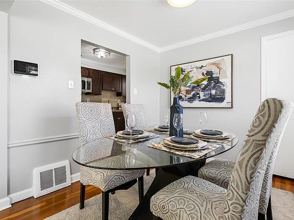 4th image of 10440 Ashbrook Dr