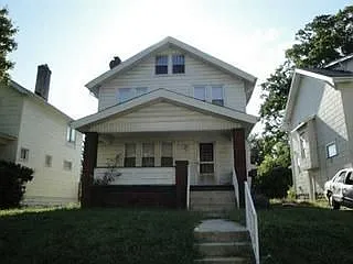 227 Warren Ave photo 1