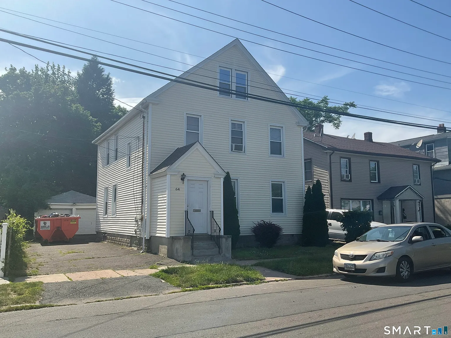 2 bed, 1.0 bath, 832 sqft, $1,800 — Photo 2