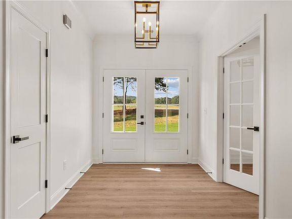 3rd image of 108 Cline Dr SW