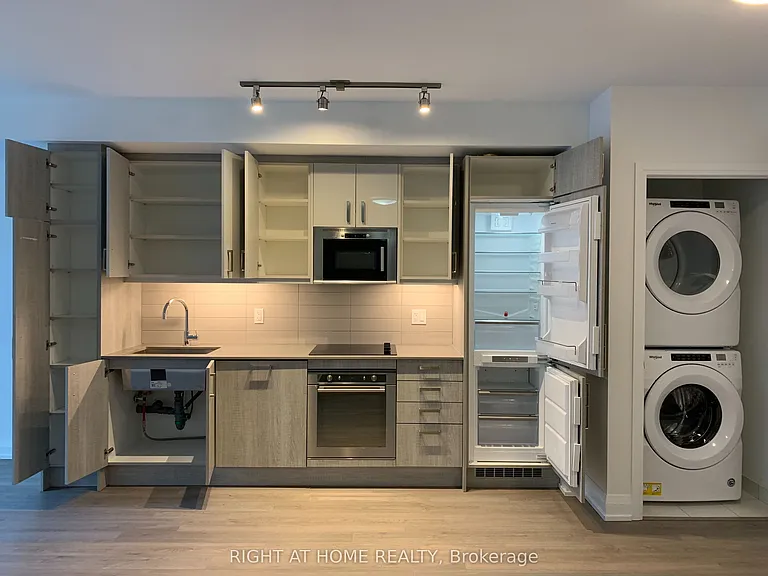 77 Mutual St #1010 — Photo 5