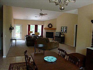 3rd image of 13 Bolton Ln