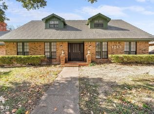 1215 Spring Lake Dr, Duncanville, TX 75137