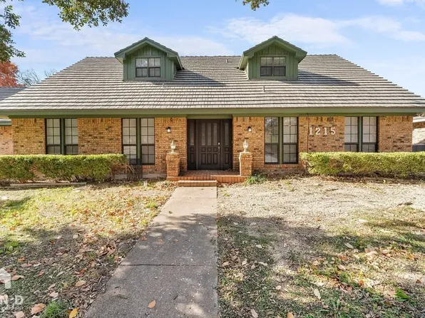 1215 Spring Lake Dr, Duncanville, TX 75137