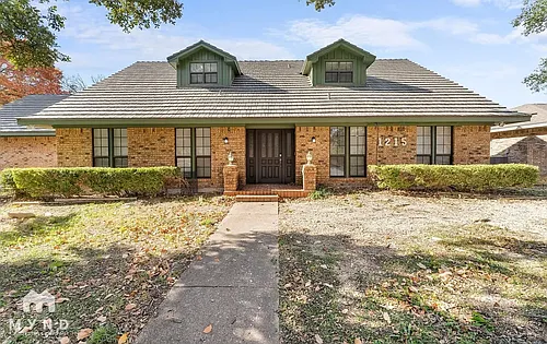 1215 Spring Lake Dr Photo 1
