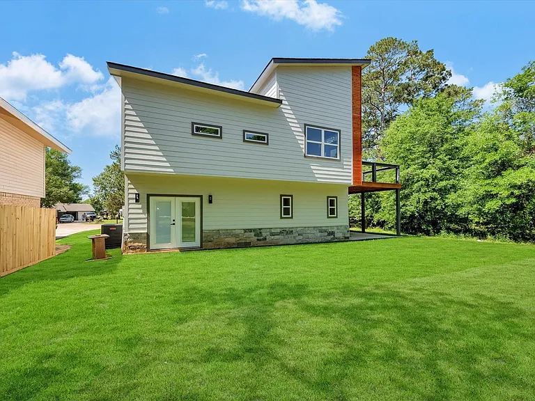153 Bending Oaks Ln — Photo 29