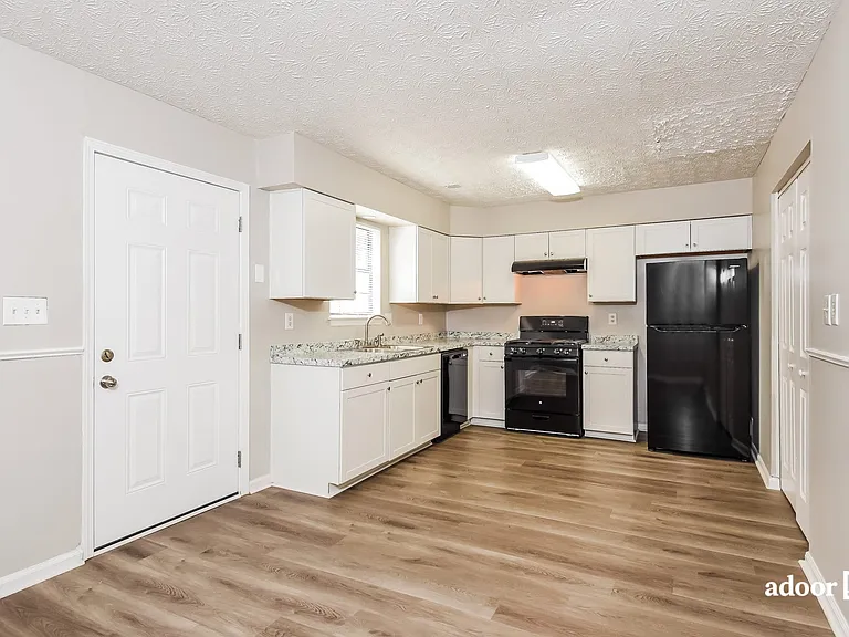 3617 Stephanie Ct — Photo 2