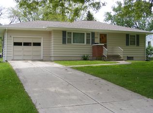 607 N Cedar St, Creston, IA 50801