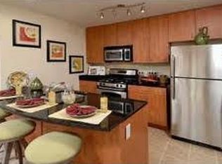 1111 Primrose Ct APT 302, Annapolis, MD 21403