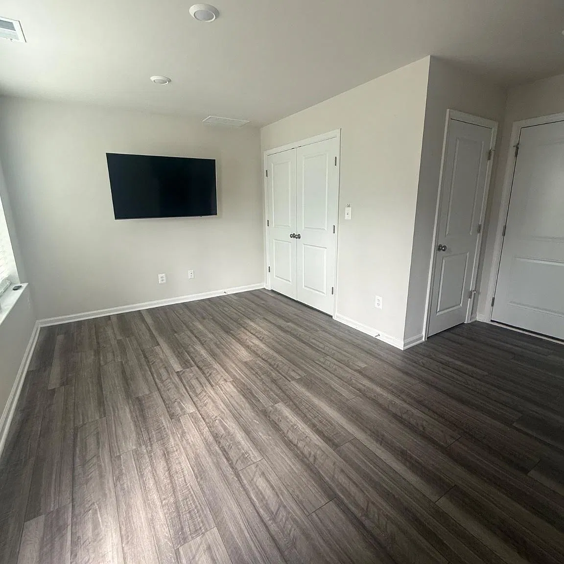 3 bed, 4.0 bath, $2,200 — Photo 3