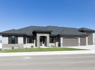 78 E Heliotrope Dr, Meridian, ID 83642