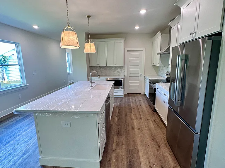 615 Waco Dr #B — Photo 7