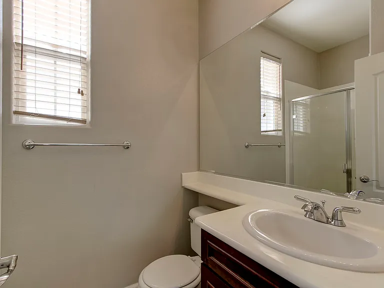 2070 Mary Helen Ln — Photo 12