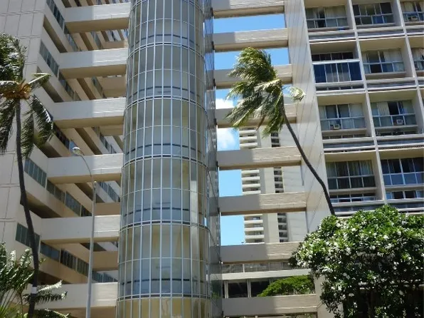 500 University Ave APT 1809, Honolulu, HI 96826