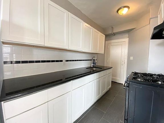 3rd image of 27 N Harrison St #508