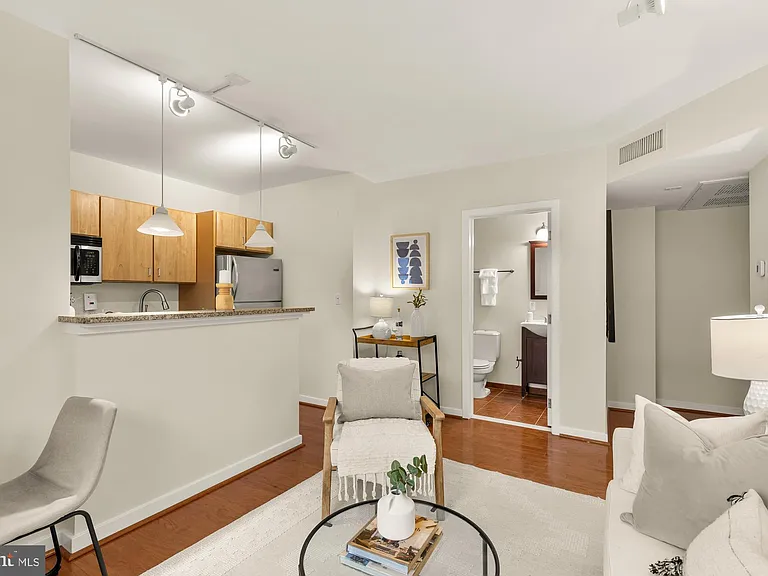 3534 10th St NW #200 — Photo 22