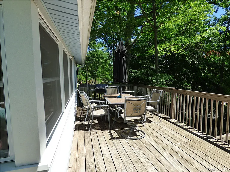 156 Brook Trl — Photo 13