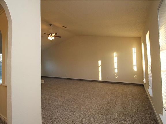 3rd image of 1701 College Pkwy