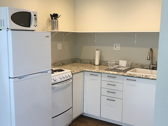 2nd image of 1709 4th St #3
